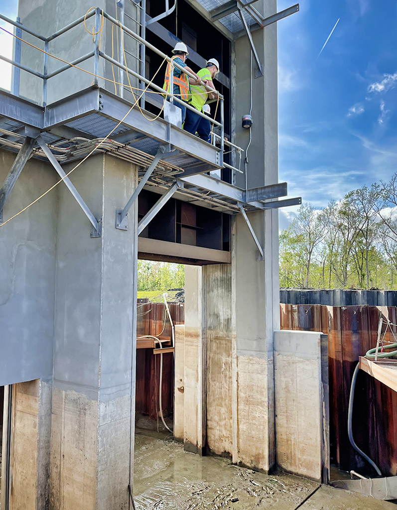 flood control structure with waterman slide gates - qsm project photo - louisiana